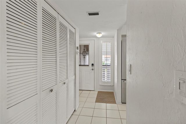 1801 GULF DRIVE N 275, Bradenton Beach, FL 34217