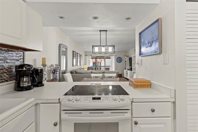 1801 GULF DRIVE N 275, Bradenton Beach, FL 34217