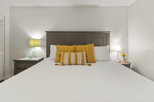 1801 GULF DRIVE N 275, Bradenton Beach, FL 34217