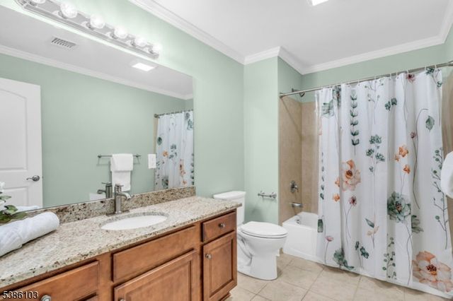 10 Harvey Ct, Clark Twp., NJ 07066