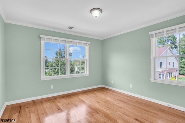 10 Harvey Ct, Clark Twp., NJ 07066