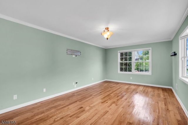 10 Harvey Ct, Clark Twp., NJ 07066