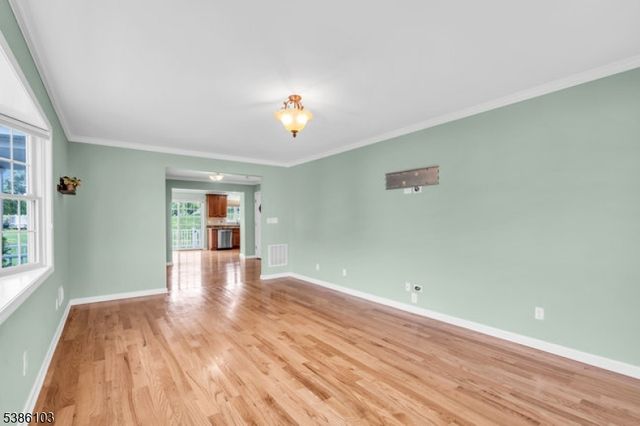 10 Harvey Ct, Clark Twp., NJ 07066