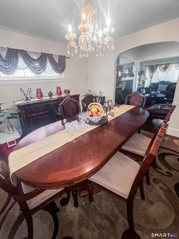 660 West Jackson Avenue, Bridgeport, CT 06604