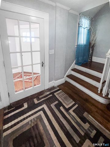 660 West Jackson Avenue, Bridgeport, CT 06604