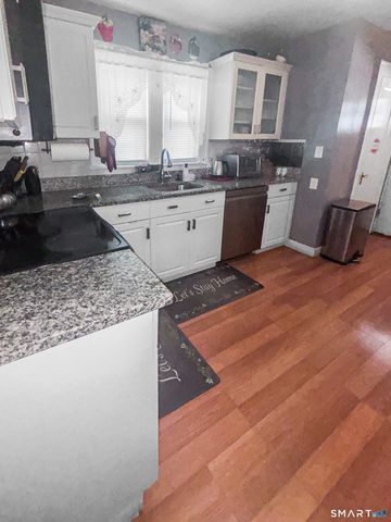 660 West Jackson Avenue, Bridgeport, CT 06604