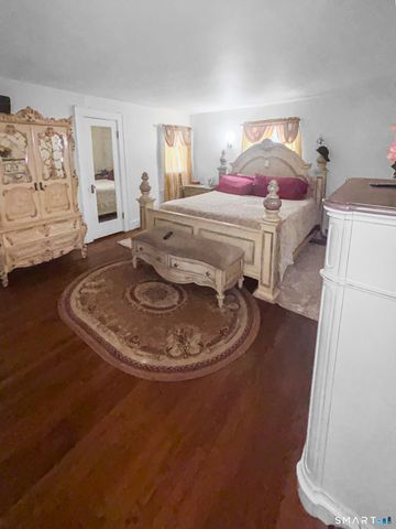 660 West Jackson Avenue, Bridgeport, CT 06604