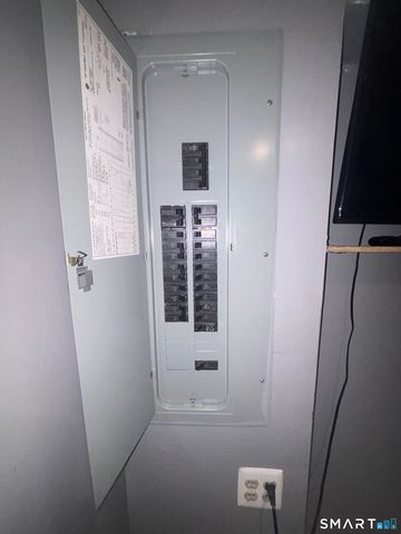 660 West Jackson Avenue, Bridgeport, CT 06604