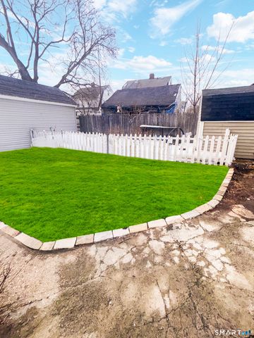 660 West Jackson Avenue, Bridgeport, CT 06604