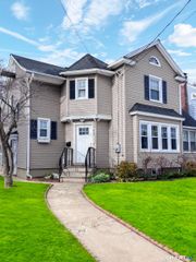 660 West Jackson Avenue, Bridgeport, CT 06604