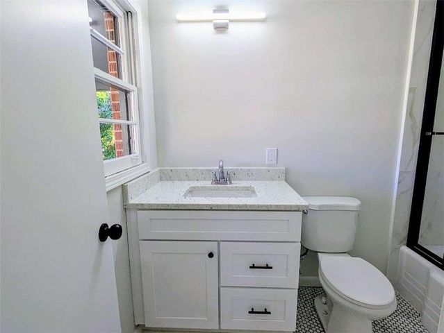 2756 Oldknow Drive, Atlanta, GA 30318