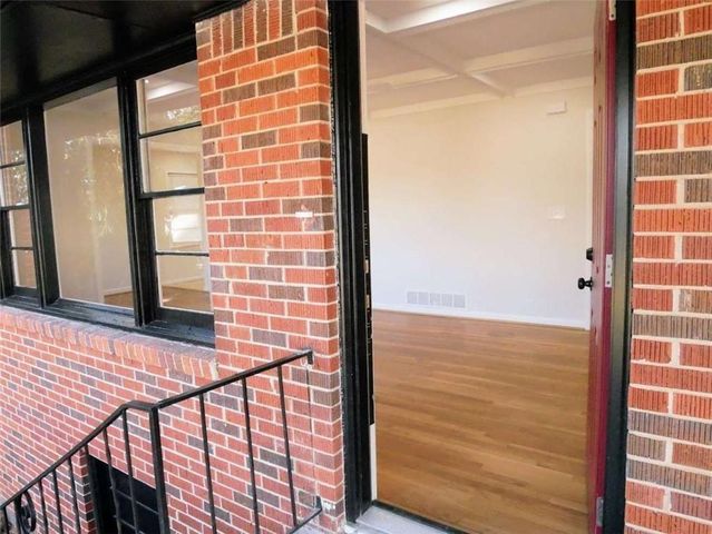 2756 Oldknow Drive, Atlanta, GA 30318