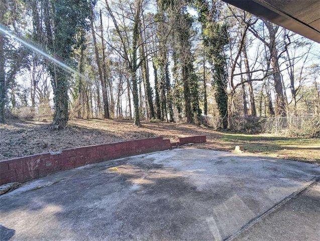 2756 Oldknow Drive, Atlanta, GA 30318