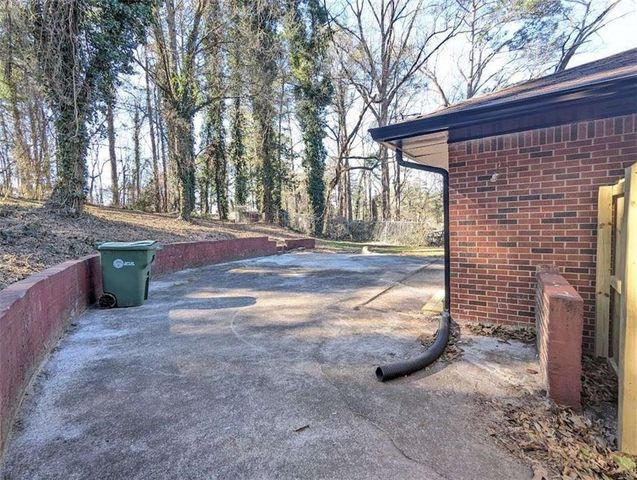 2756 Oldknow Drive, Atlanta, GA 30318