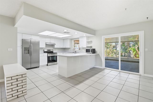 9140 W HARBOR ISLE COURT, Crystal River, FL 34429