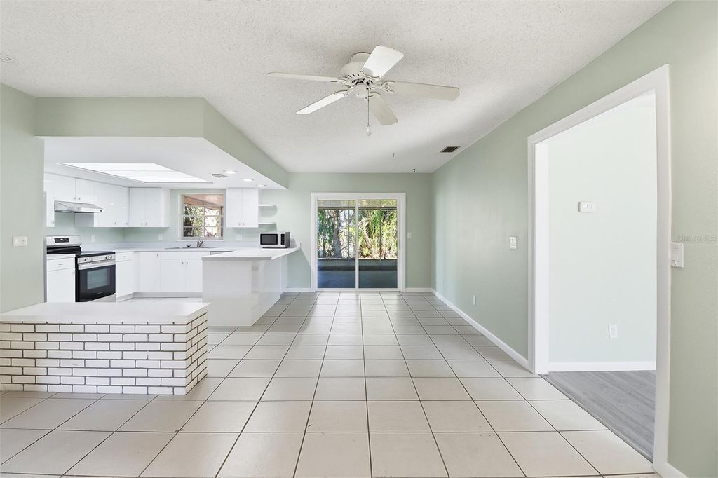Image 9 of property listing at 9140 W HARBOR ISLE COURT, Crystal River, FL 34429