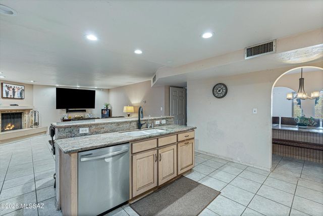 460 E Yvon Drive, Tucson, AZ 85704