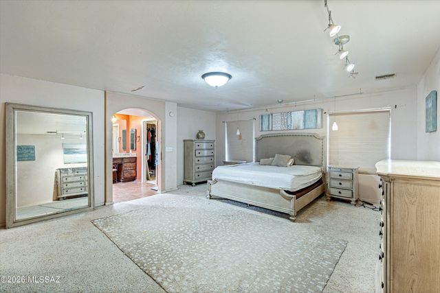 460 E Yvon Drive, Tucson, AZ 85704