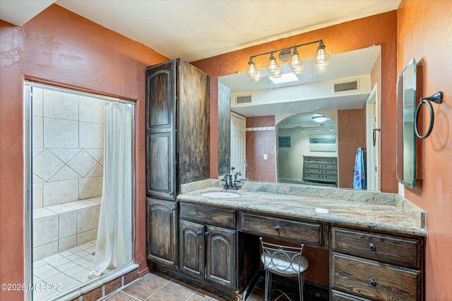 460 E Yvon Drive, Tucson, AZ 85704
