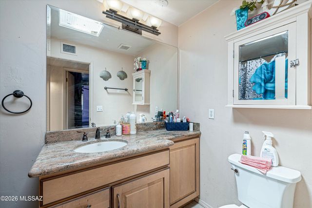 460 E Yvon Drive, Tucson, AZ 85704