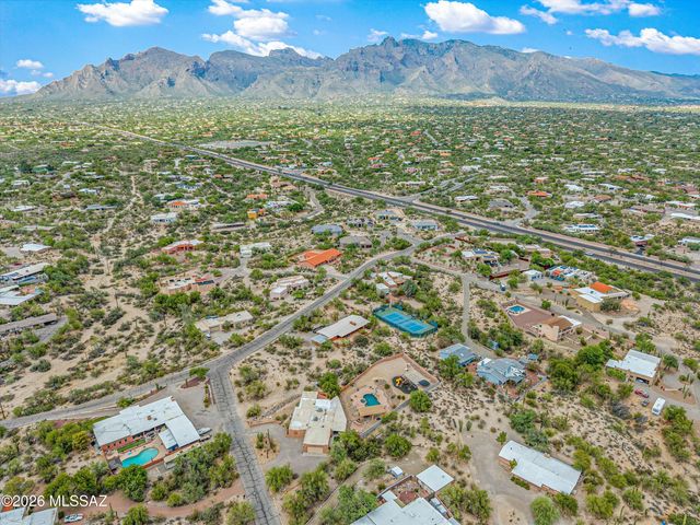 460 E Yvon Drive, Tucson, AZ 85704