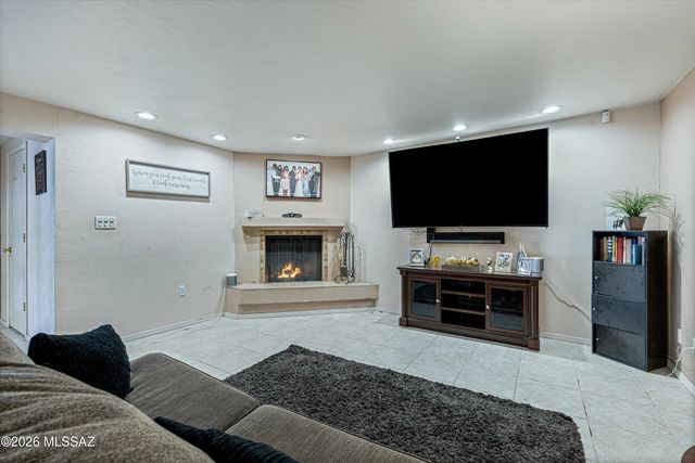 460 E Yvon Drive, Tucson, AZ 85704