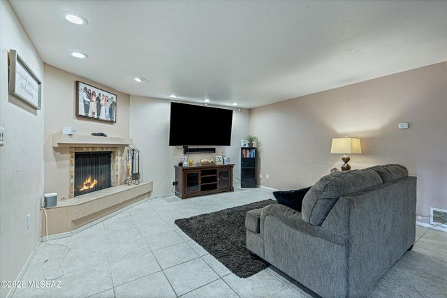 460 E Yvon Drive, Tucson, AZ 85704