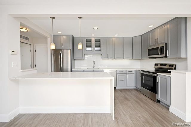 211 E Merrill Street 403, Birmingham, MI 48009