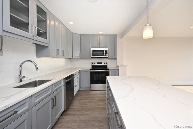 211 E Merrill Street 403, Birmingham, MI 48009