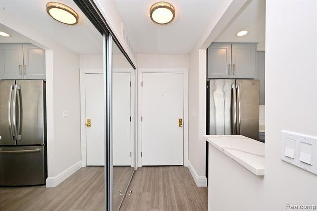 211 E Merrill Street 403, Birmingham, MI 48009