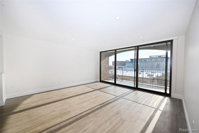 211 E Merrill Street 403, Birmingham, MI 48009