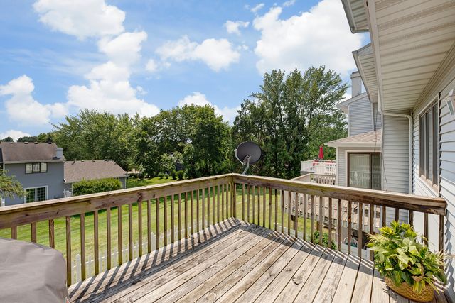 3450 Cedarview Court, Bettendorf, IA 52722