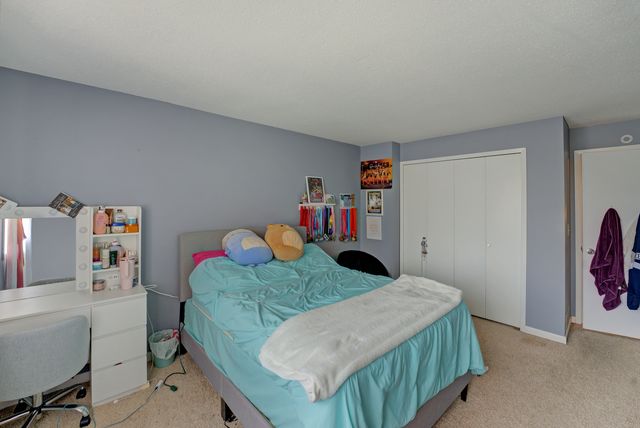 3450 Cedarview Court, Bettendorf, IA 52722