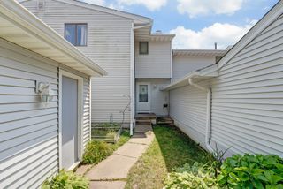 3450 Cedarview Court, Bettendorf, IA 52722