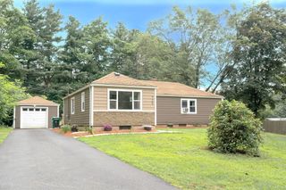 725 Lombard Rd, Chicopee, MA 01020