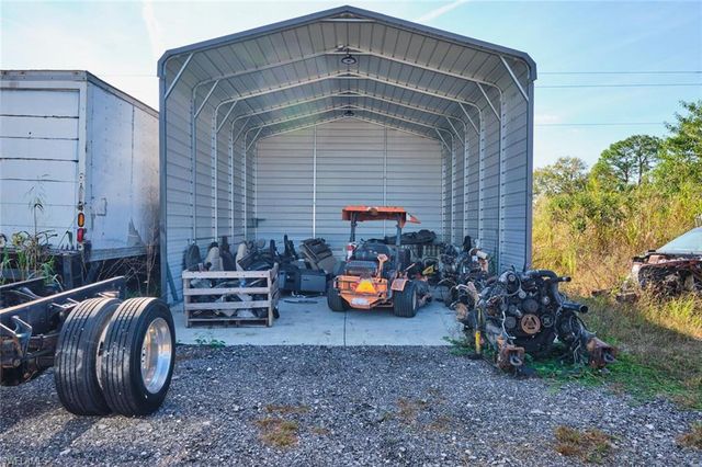 319 N Industrial LOOP, Labelle, FL 33935