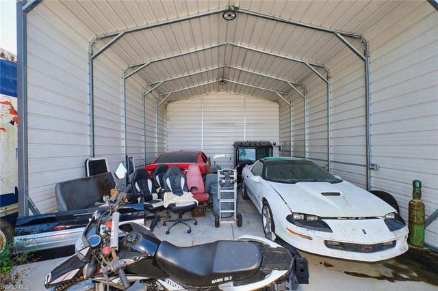 319 N Industrial LOOP, Labelle, FL 33935