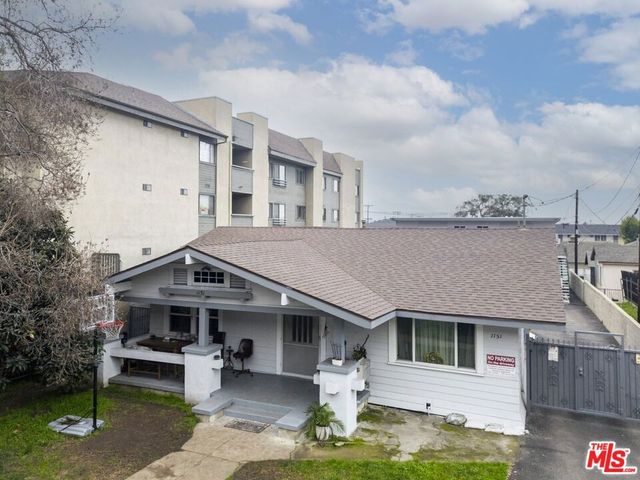 1151 N Columbus Avenue, Glendale, CA 91202