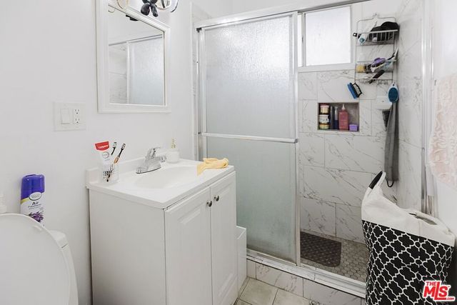 1151 N Columbus Avenue, Glendale, CA 91202