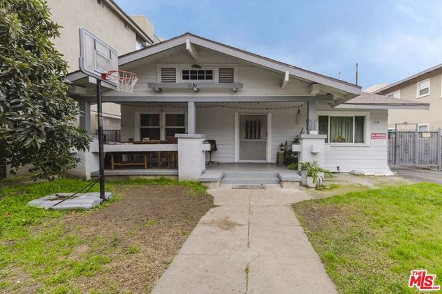 1151 N Columbus Avenue, Glendale, CA 91202