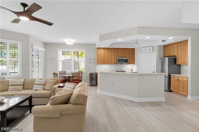 1273 Rialto WAY 102, Naples, FL 34114