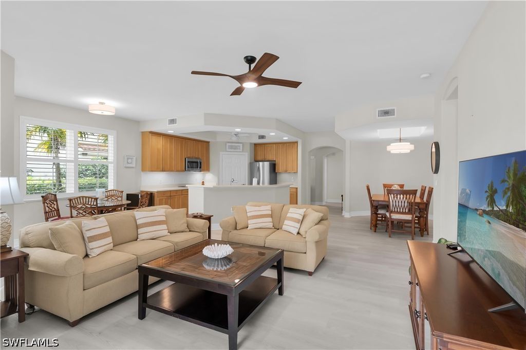 1273 Rialto WAY 102, Naples, FL 34114