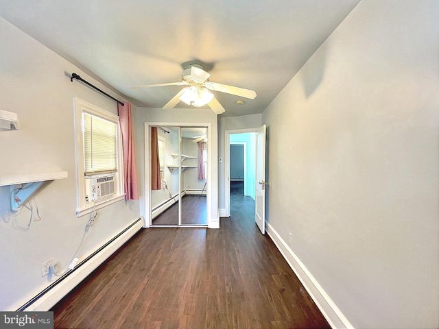 222 ROCK GLEN RD, Wynnewood, PA 19096