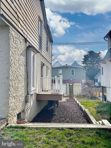 222 ROCK GLEN RD, Wynnewood, PA 19096