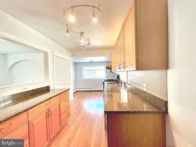 222 ROCK GLEN RD, Wynnewood, PA 19096
