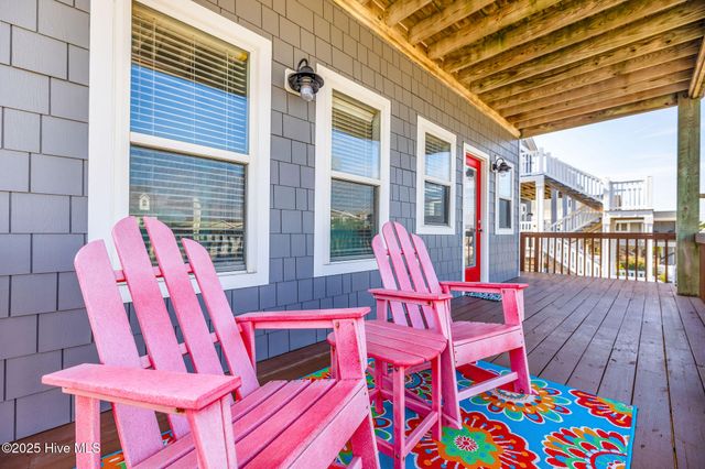 318 E Beach Drive, Oak Island, NC 28465