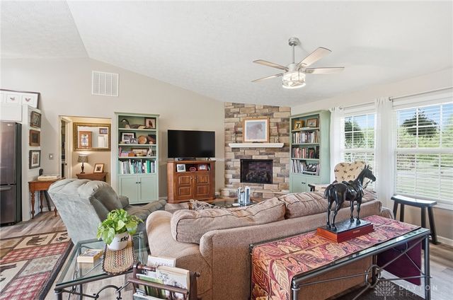 212 School Road, Wilmington, OH 45177