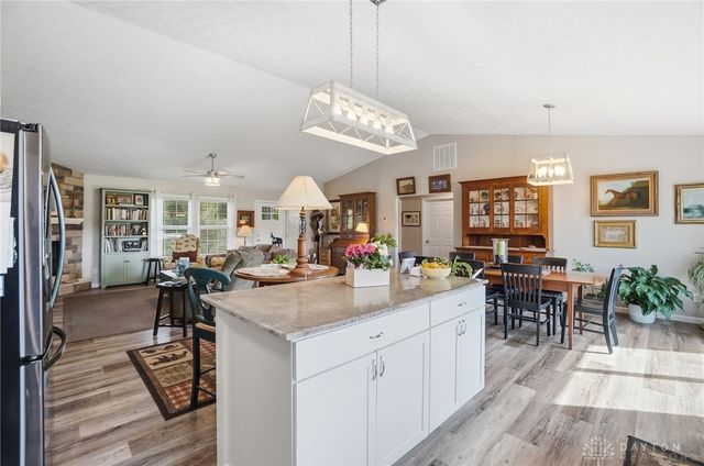 212 School Road, Wilmington, OH 45177
