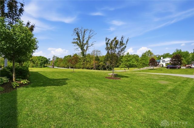 212 School Road, Wilmington, OH 45177