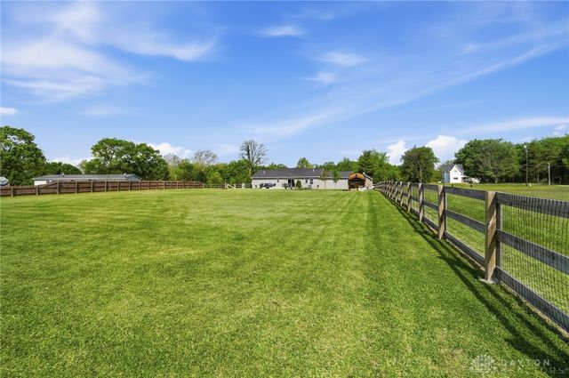 212 School Road, Wilmington, OH 45177